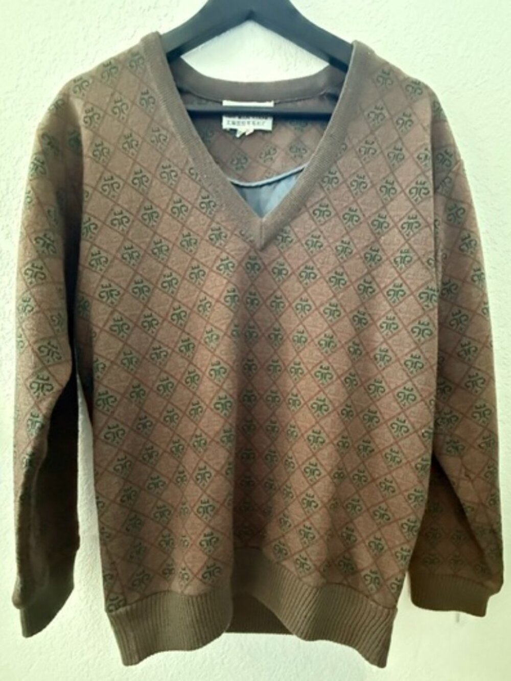 Vintage Brown Geometric V-Neck Sweater Gongden Shanghai Factory Knit (Size M/L)